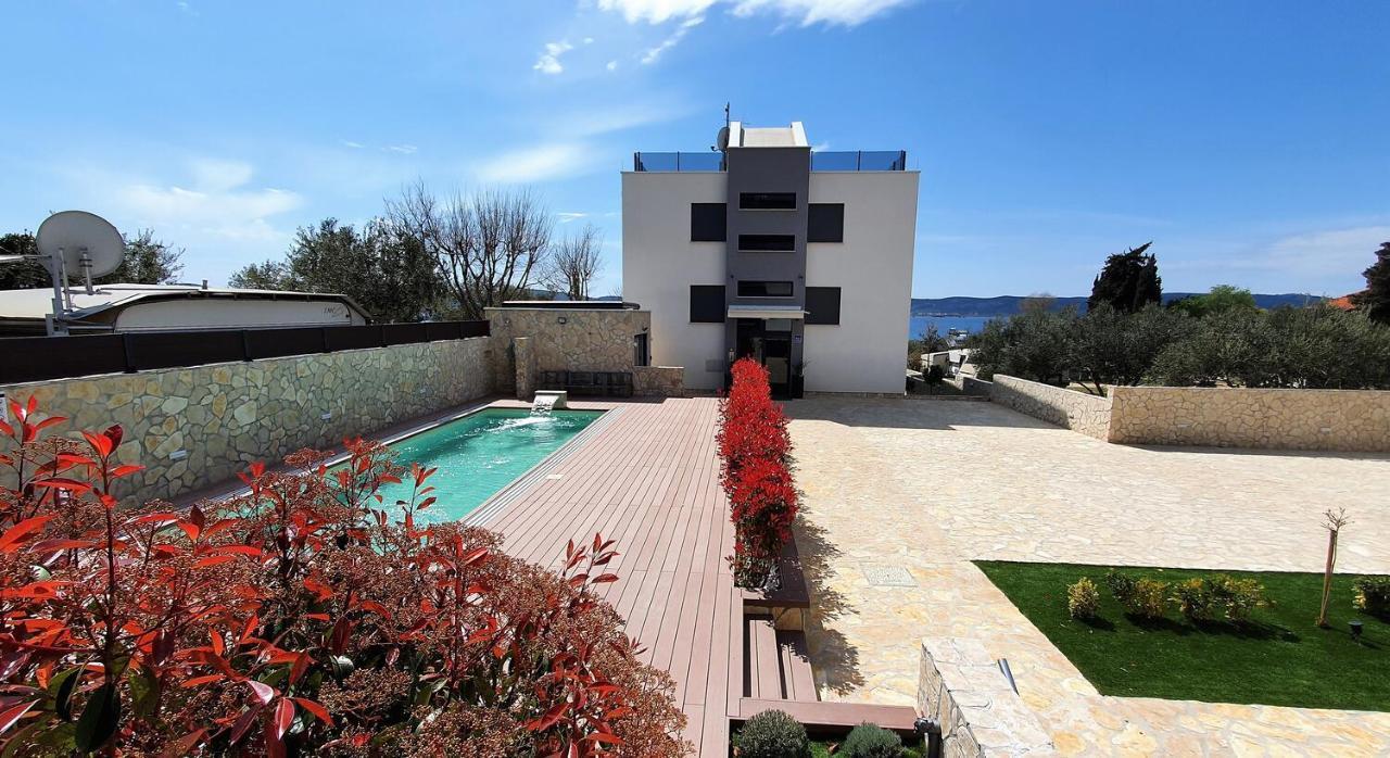 Family Friendly Apartments With A Swimming Pool Sveti Filip I Jakov, Biograd - 19325 Bagian luar foto